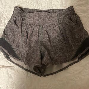 Size 4 lulu hotty hot shorts